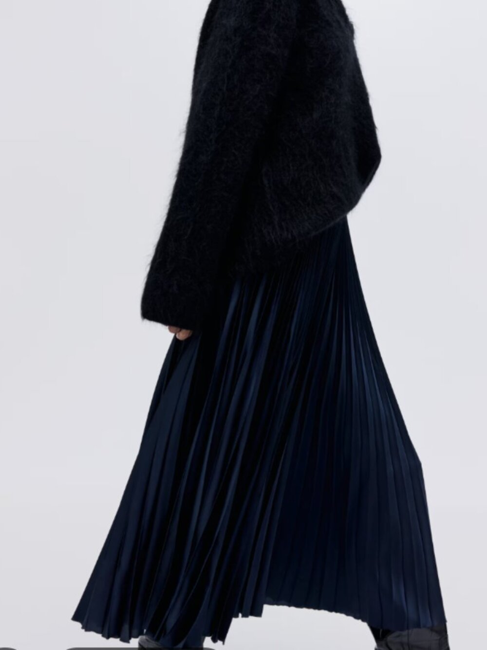 H&M Navy Pleated Midi Skirt Elastic Waist